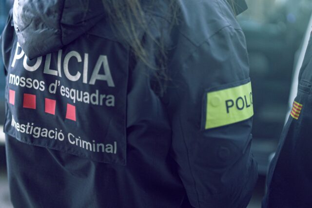 Dues dones detingudes per la sostracció i venda de joies per valor de 390.000 €