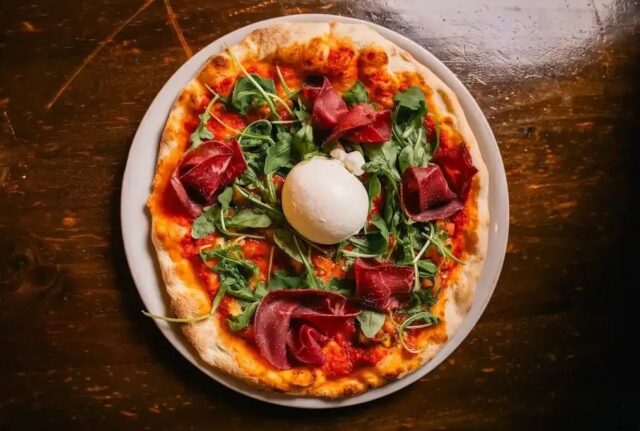 pizza mezzanotte